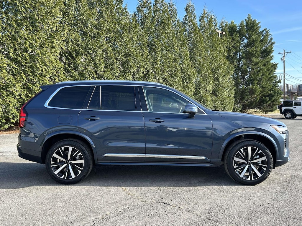 New 2026 Volvo XC90 B6 Core SUV