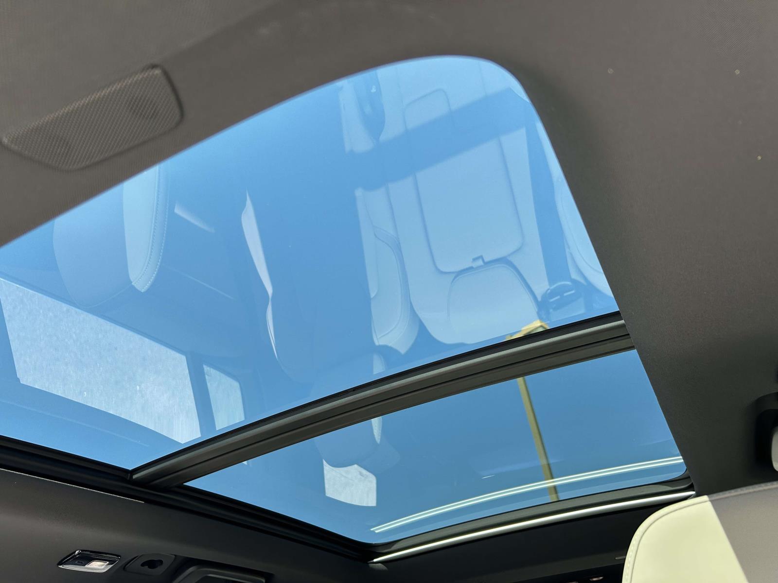 2026 Volvo XC90 Plus - Photo 11