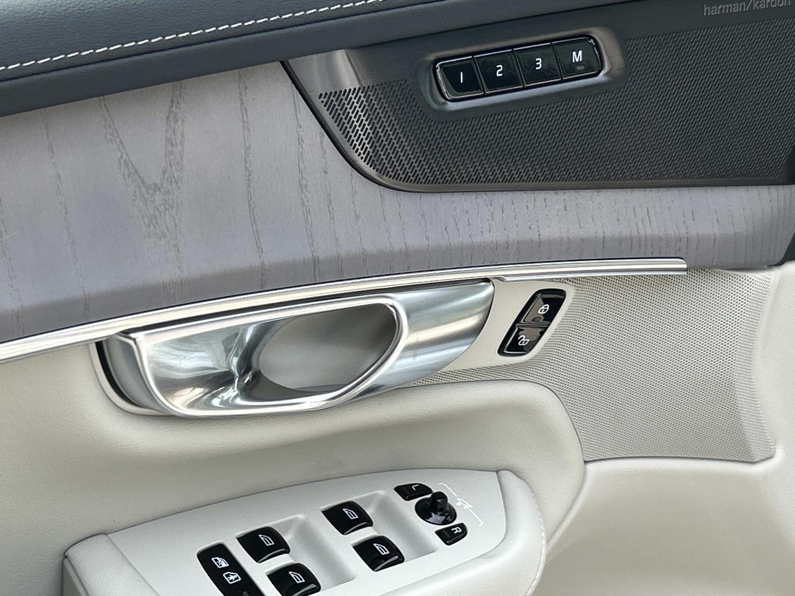 2026 Volvo XC90 Ultra - Photo 22