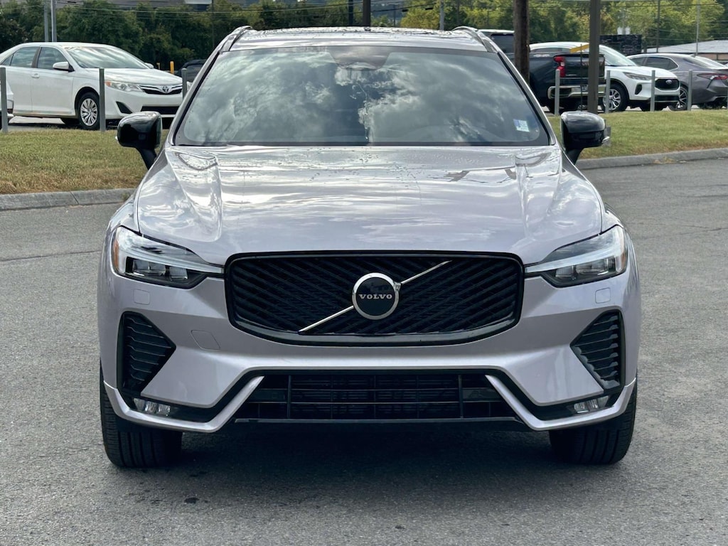 New 2026 Volvo XC60 B5 Core SUV