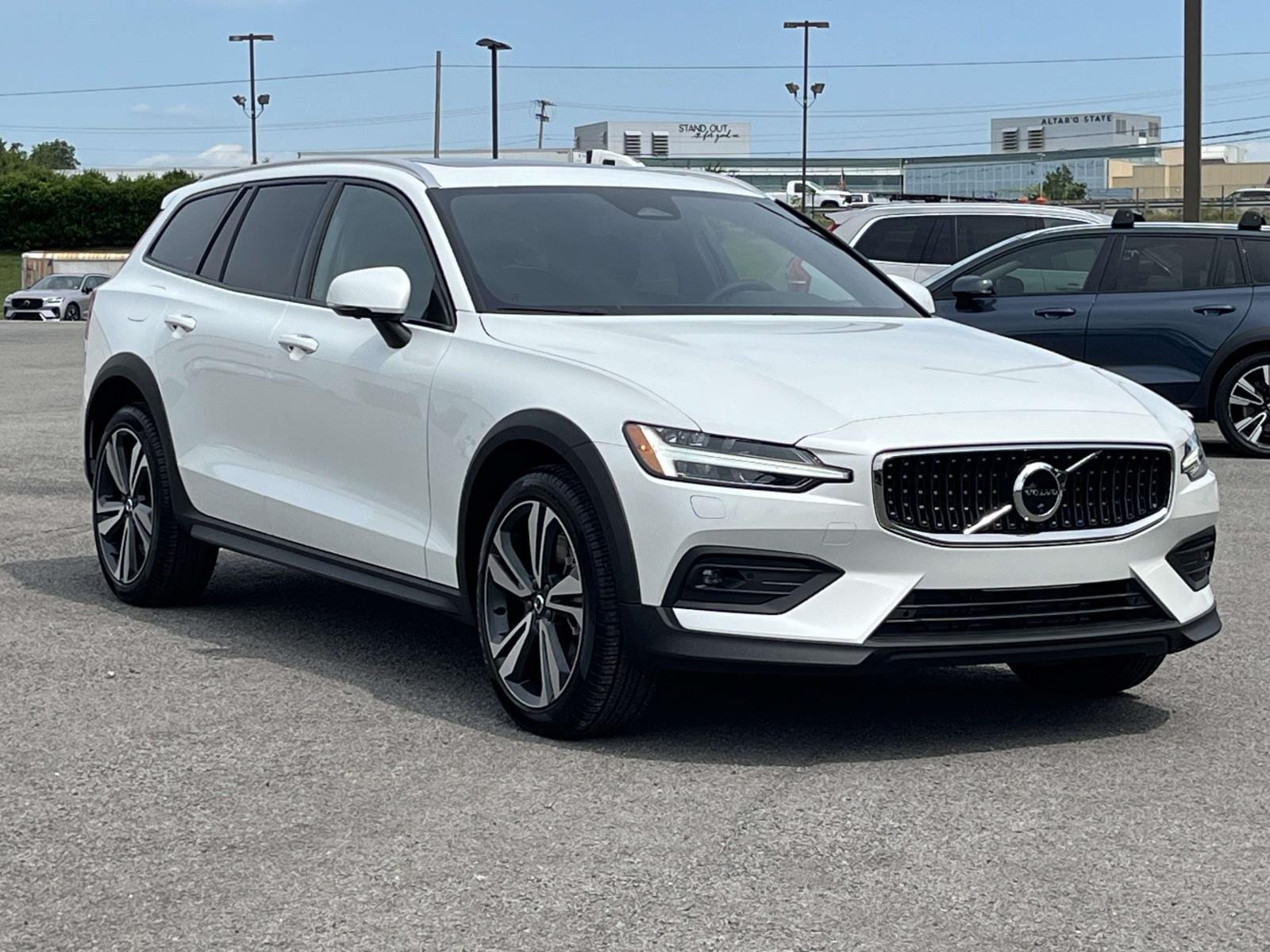 2026 Volvo V60 Cross Country Wagon 