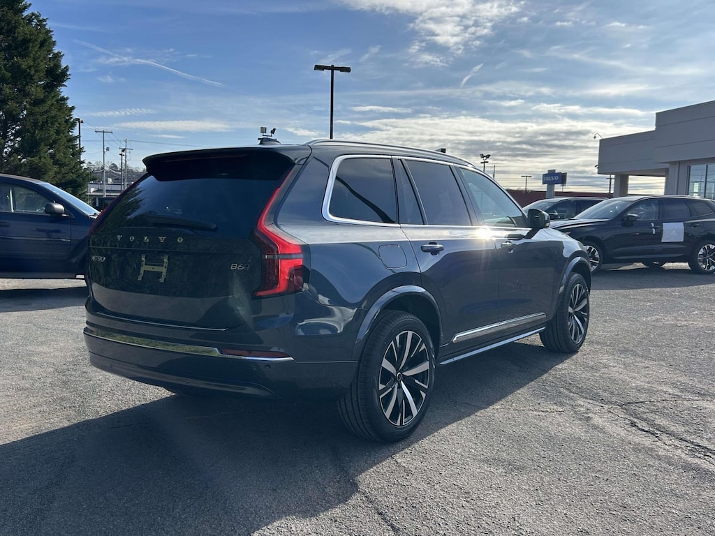 New 2026 Volvo XC90 B6 Core SUV