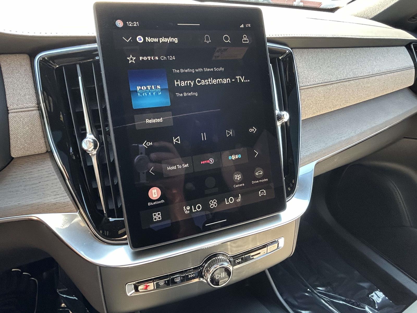 2026 Volvo XC90 Plus - Photo 25