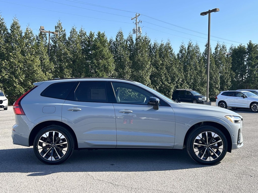 New 2026 Volvo XC60 B5 Plus SUV