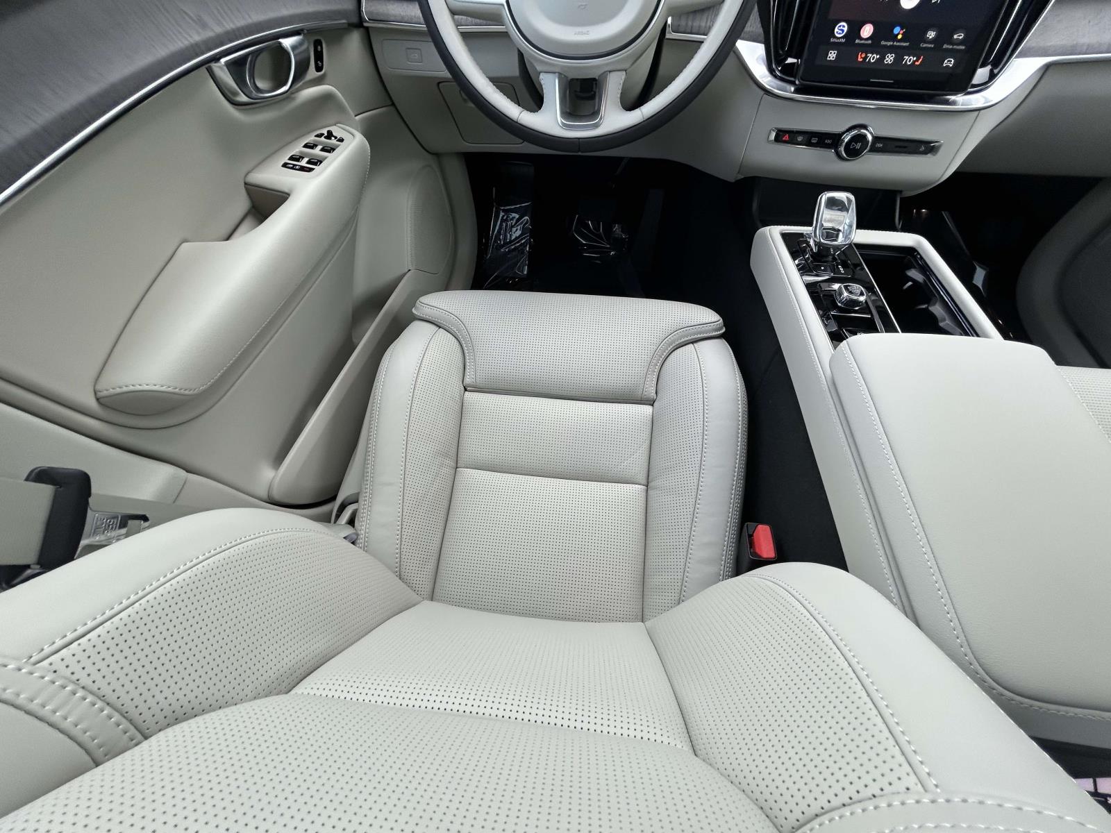 2026 Volvo XC90 Ultra - Photo 15