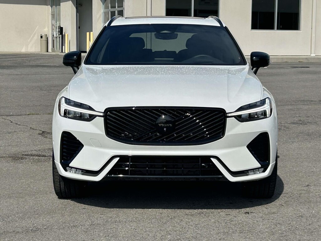New 2026 Volvo XC60 B5 Ultra Black Edition SUV