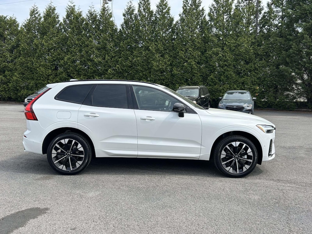 New 2026 Volvo XC60 B5 Plus SUV