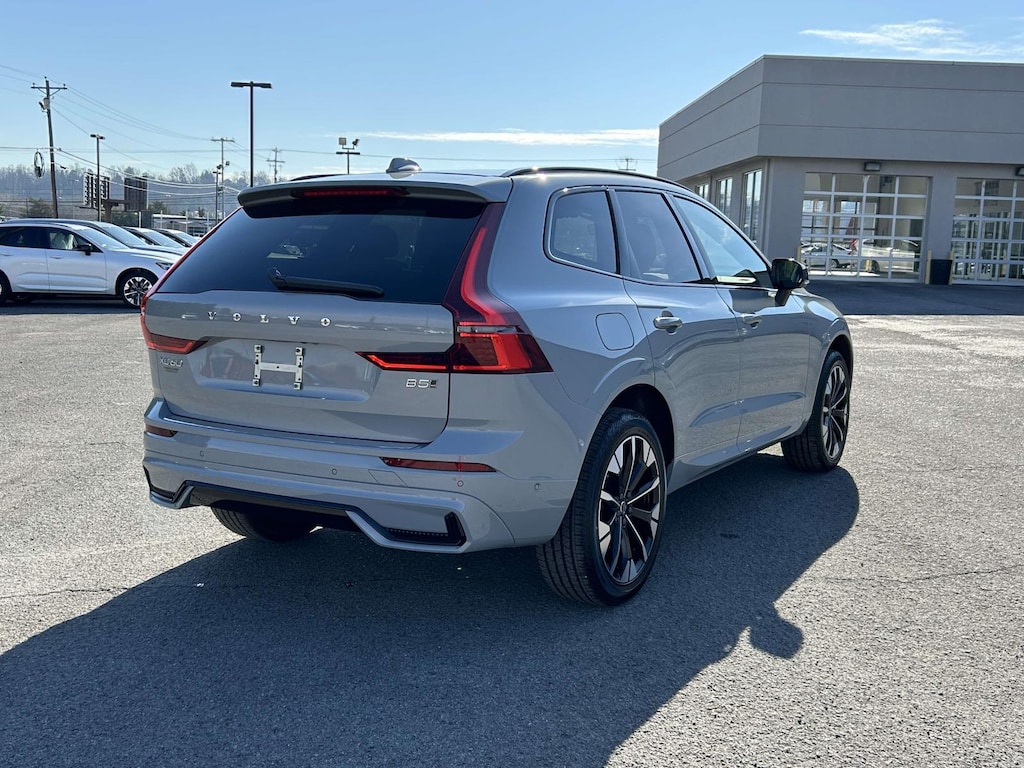 New 2026 Volvo XC60 B5 Plus SUV