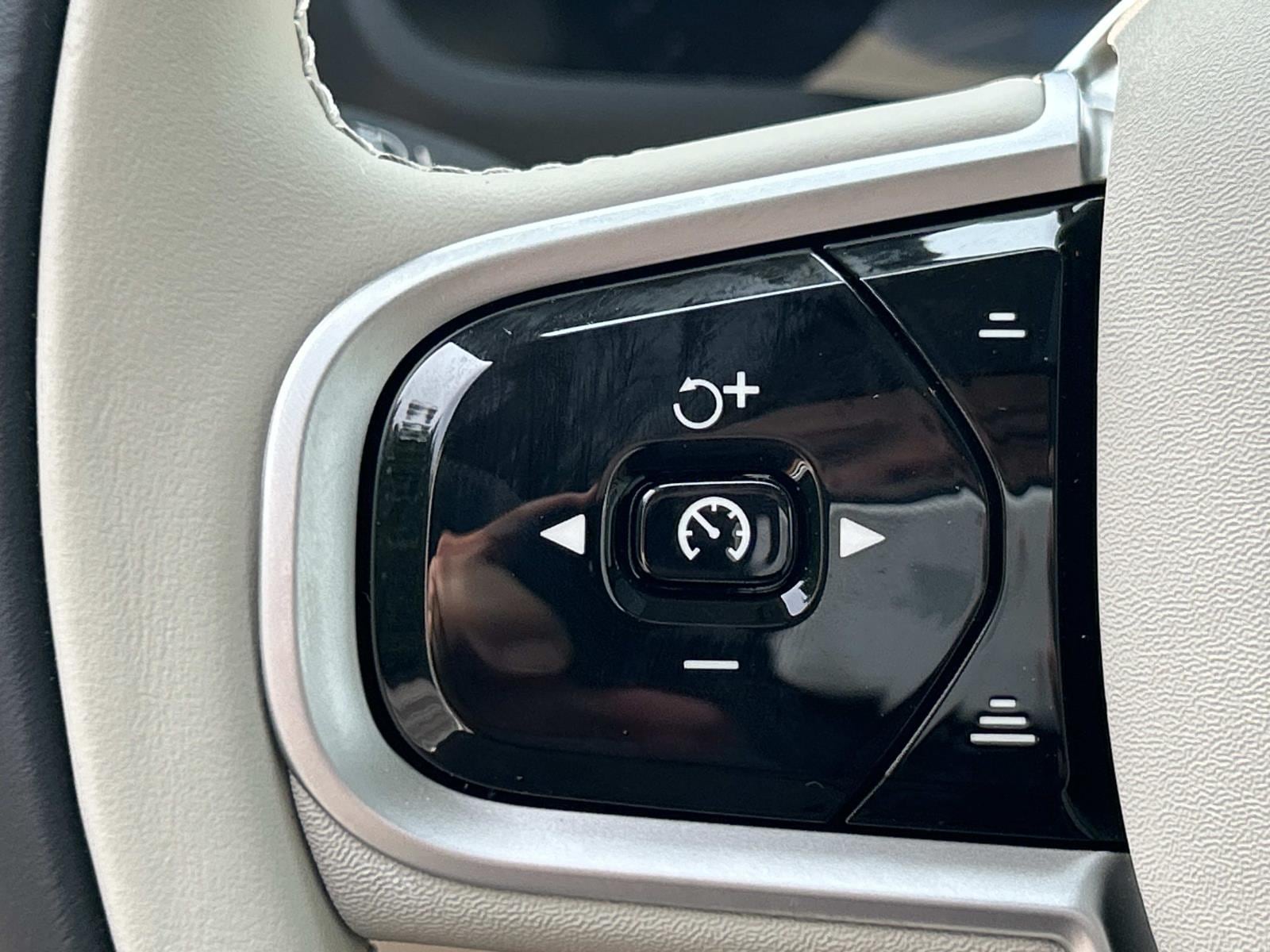 2026 Volvo XC90 Ultra - Photo 23