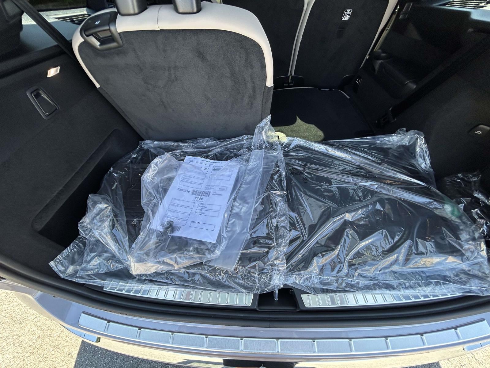 2026 Volvo XC90 Plus - Photo 18