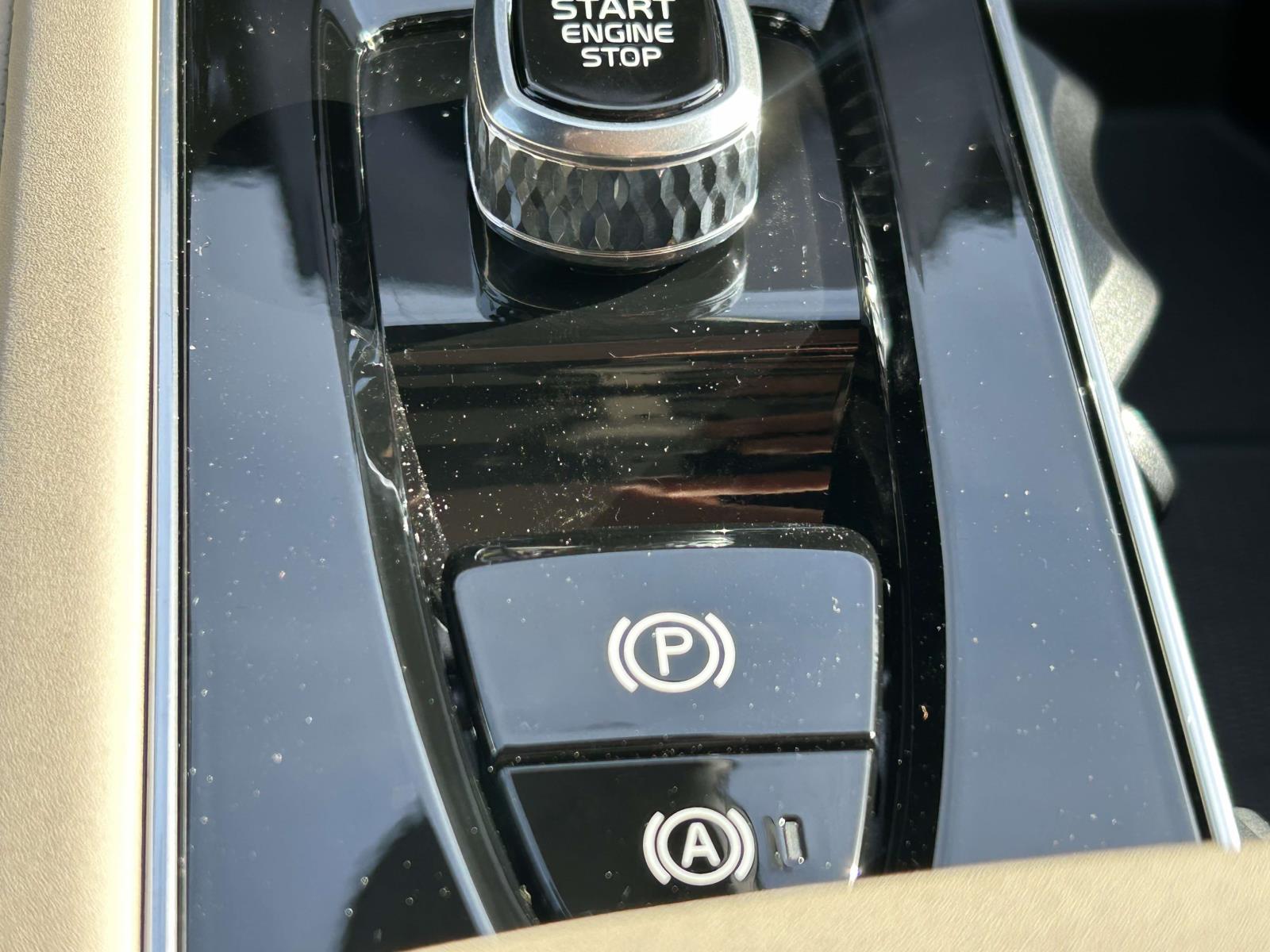 2026 Volvo XC90 Plus - Photo 29