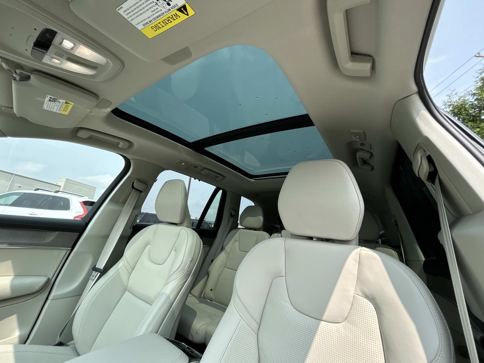 2026 Volvo XC90 Ultra - Photo 11
