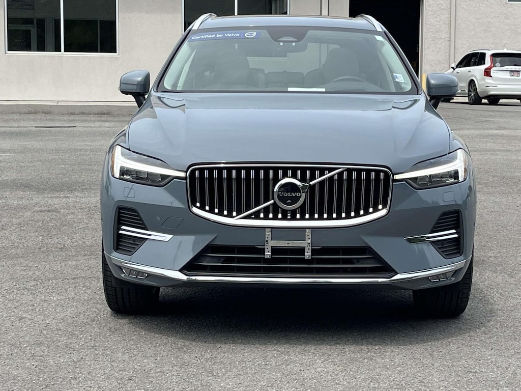 Certified 2023 Volvo XC60 B5 AWD Ultimate Bright Theme Sport Utility