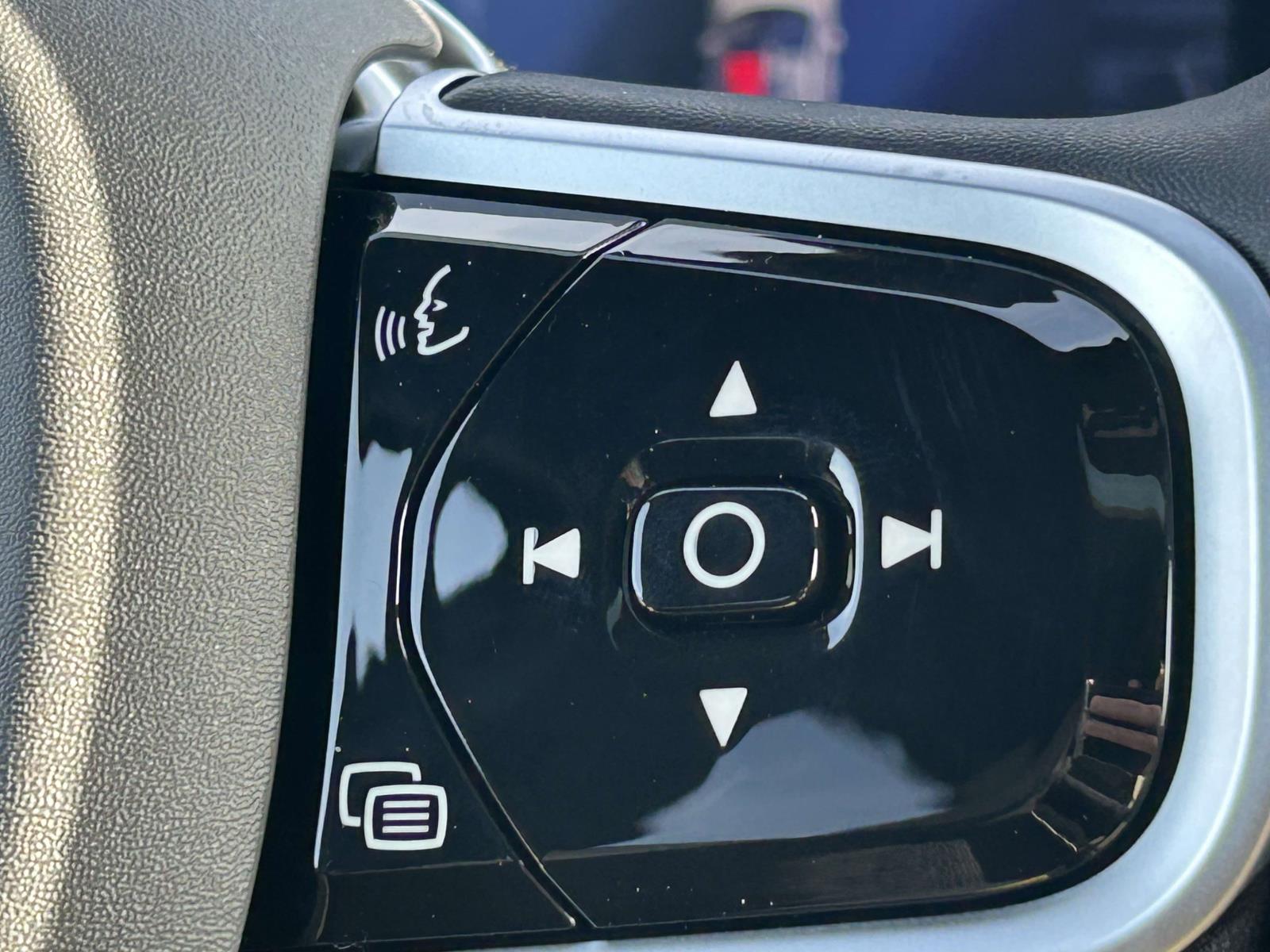 2026 Volvo XC90 Plus - Photo 23