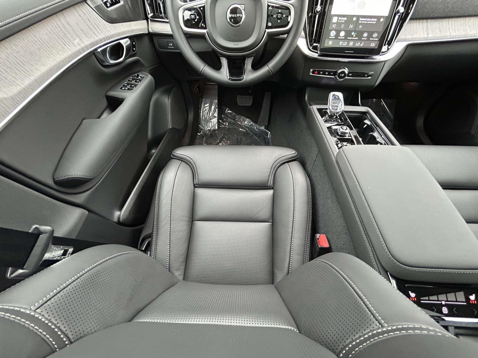 2026 Volvo XC90 Ultra - Photo 14