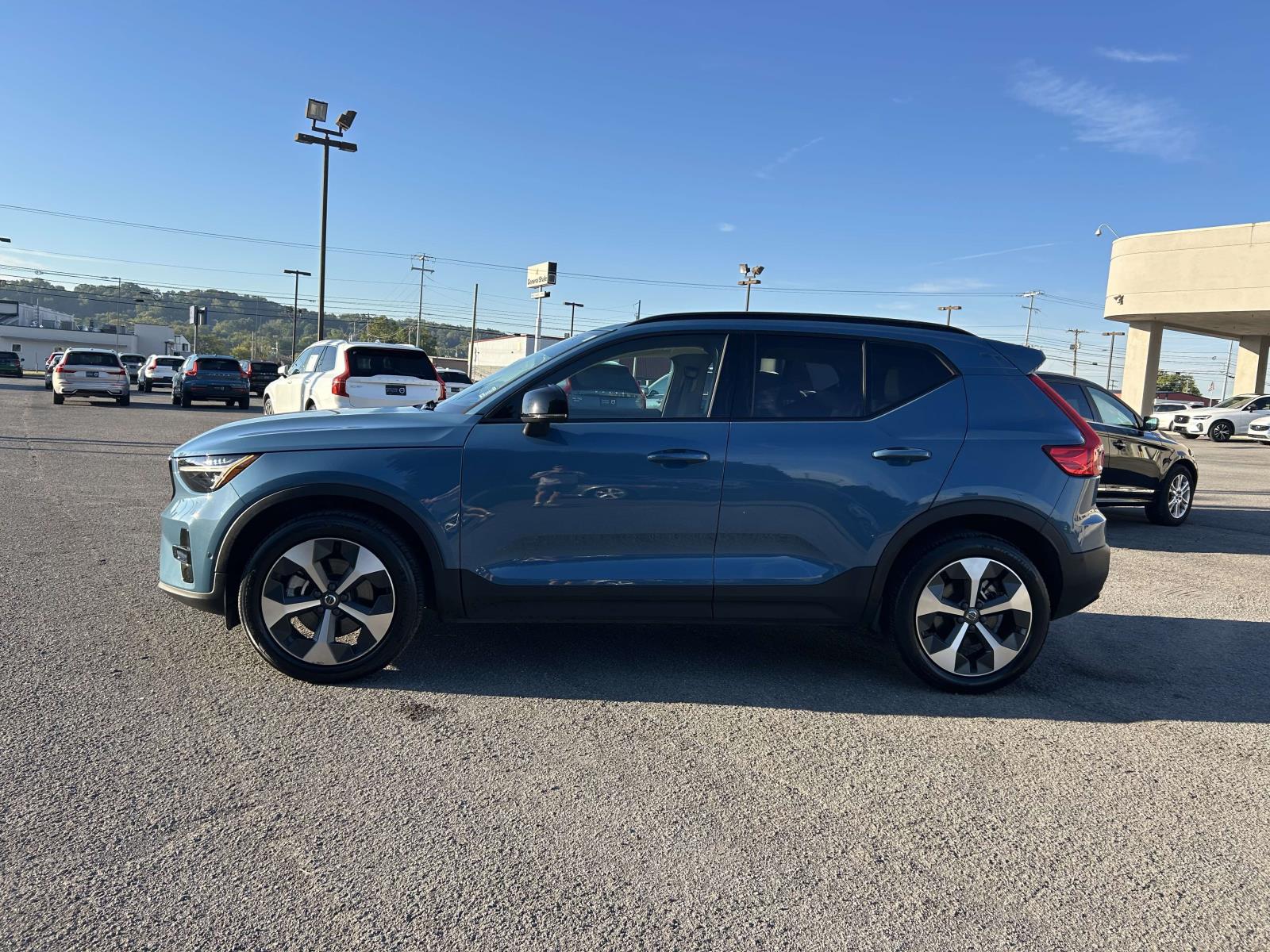 Certified 2024 Volvo XC40 B5 AWD Plus Dark Theme Sport Utility