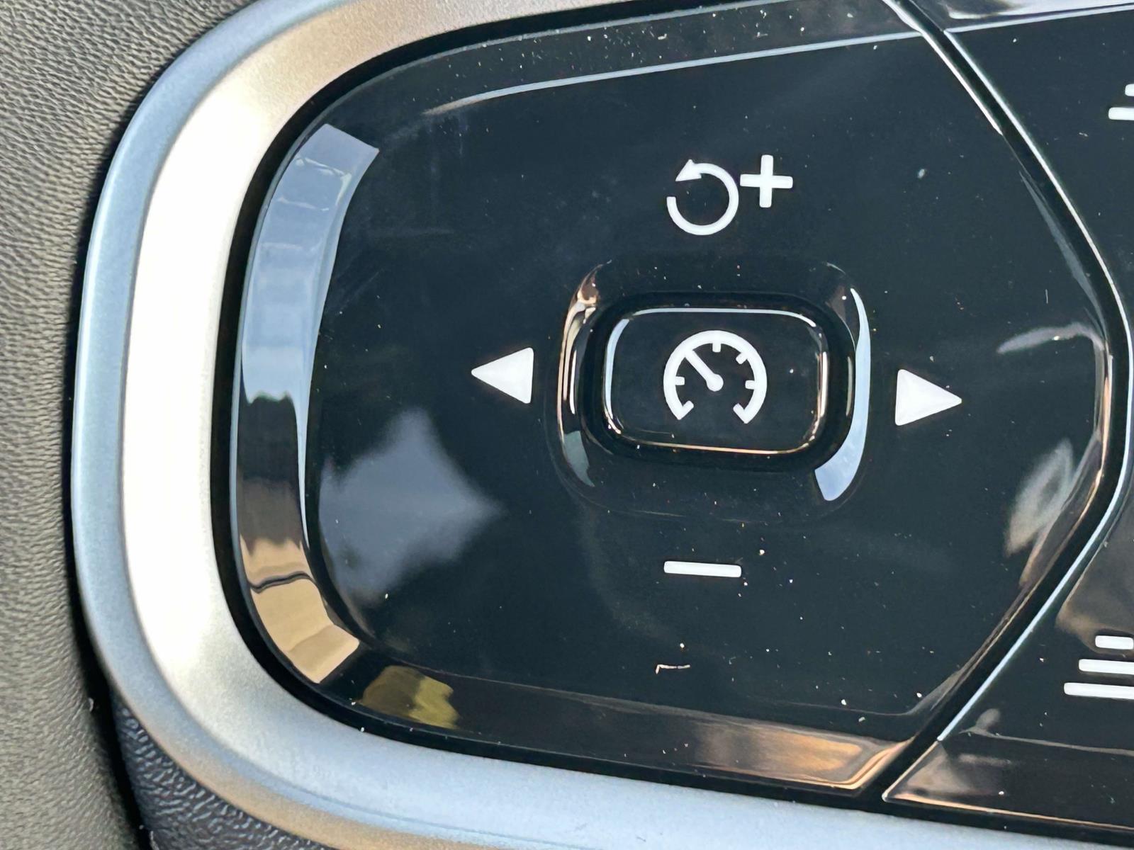 2026 Volvo XC90 Plus - Photo 22