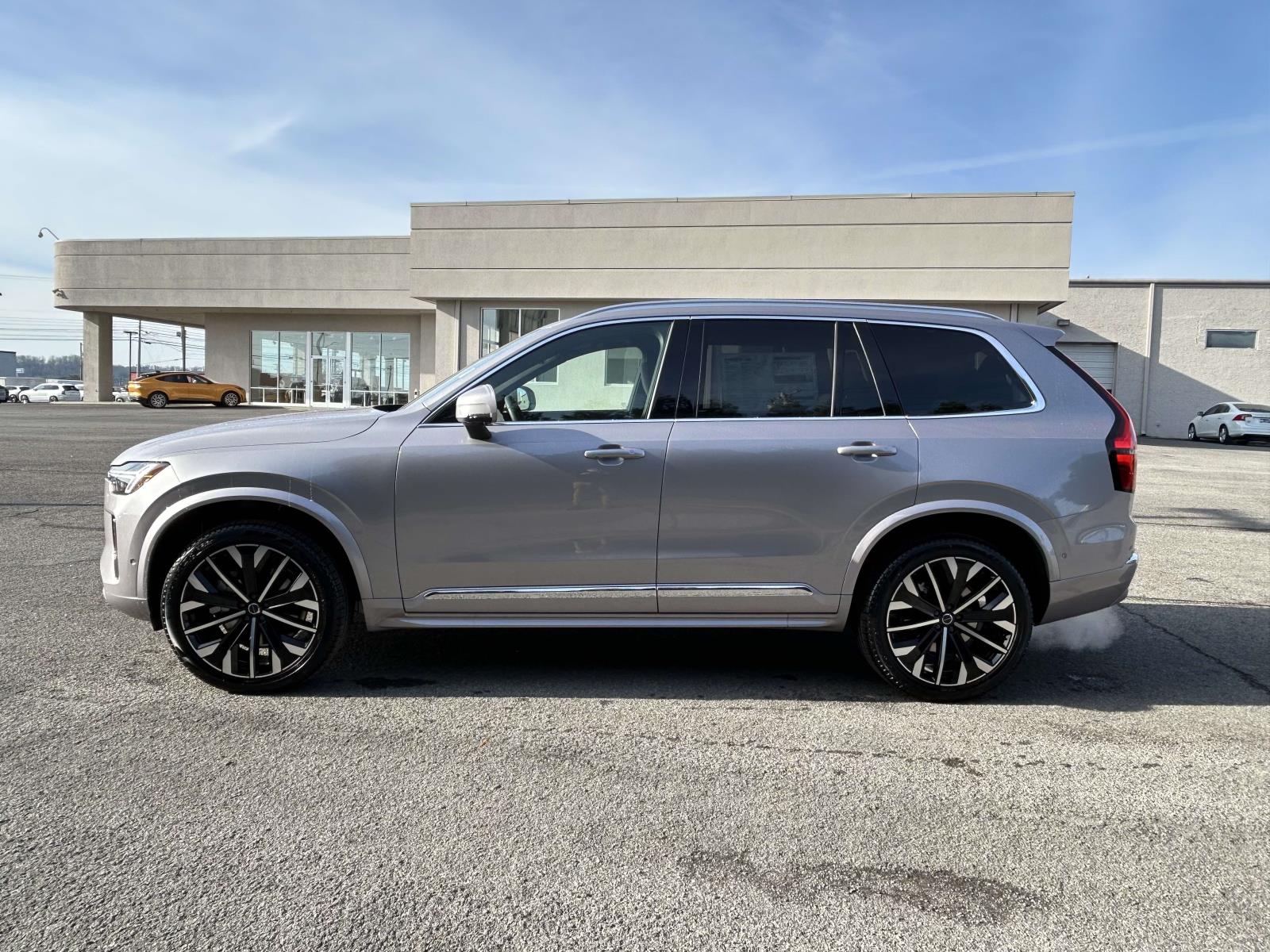 2026 Volvo XC90 Plus - Photo 6