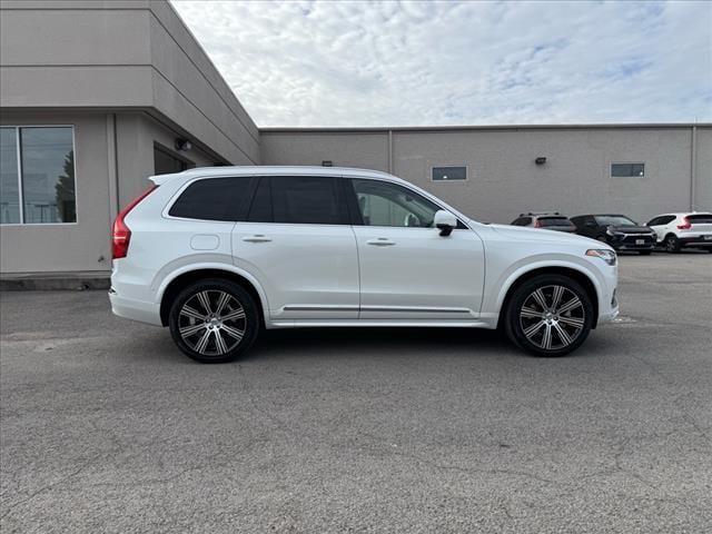 2025 Volvo XC90 AWD photo 2