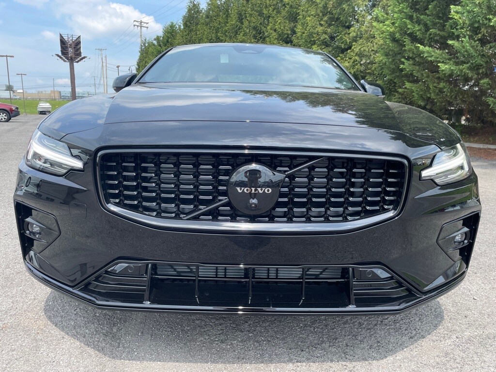 New 2024 Volvo S60 B5 Plus Black Edition For Sale/Lease in Knoxville