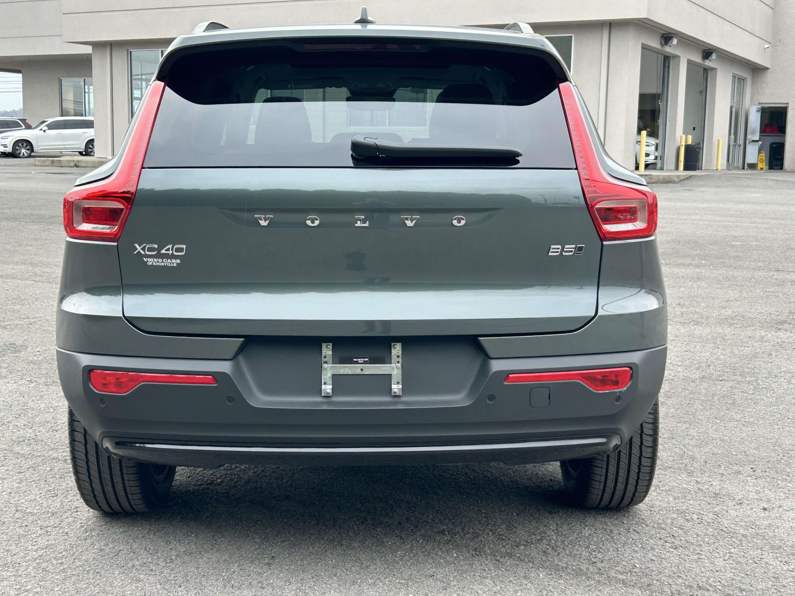 2026 Volvo XC40 Plus photo 3