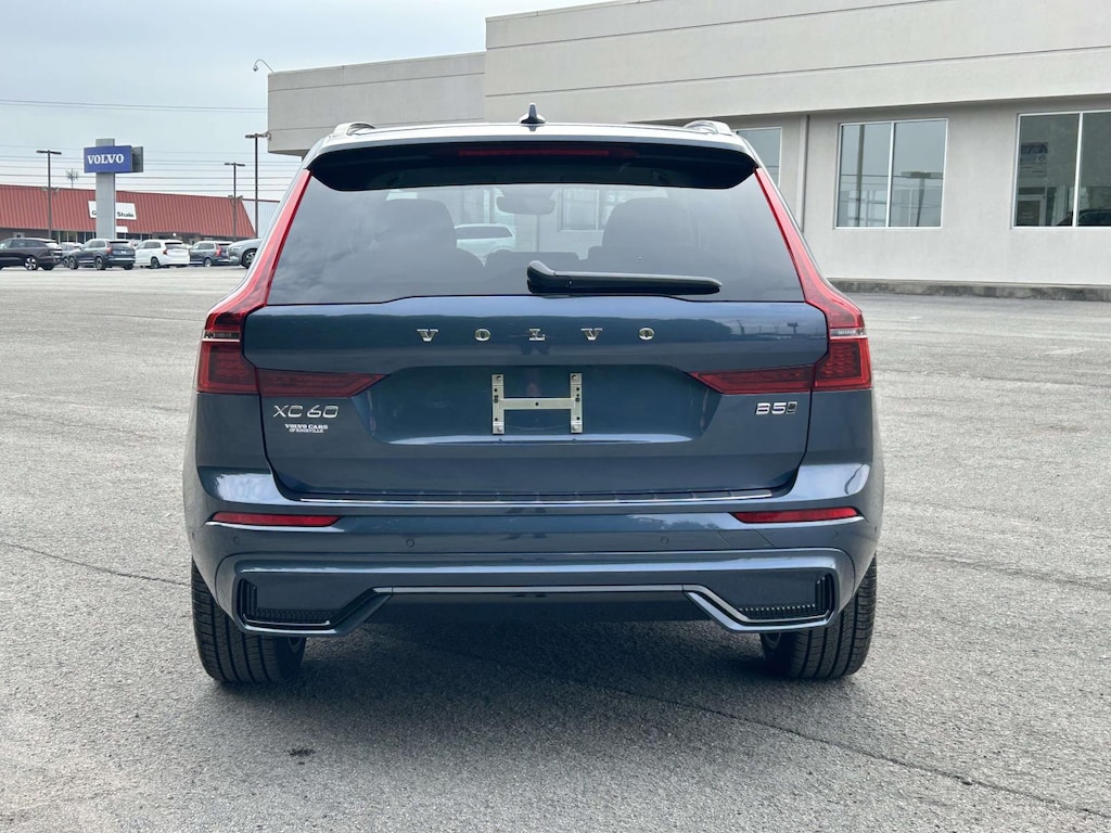 New 2026 Volvo XC60 B5 Ultra SUV