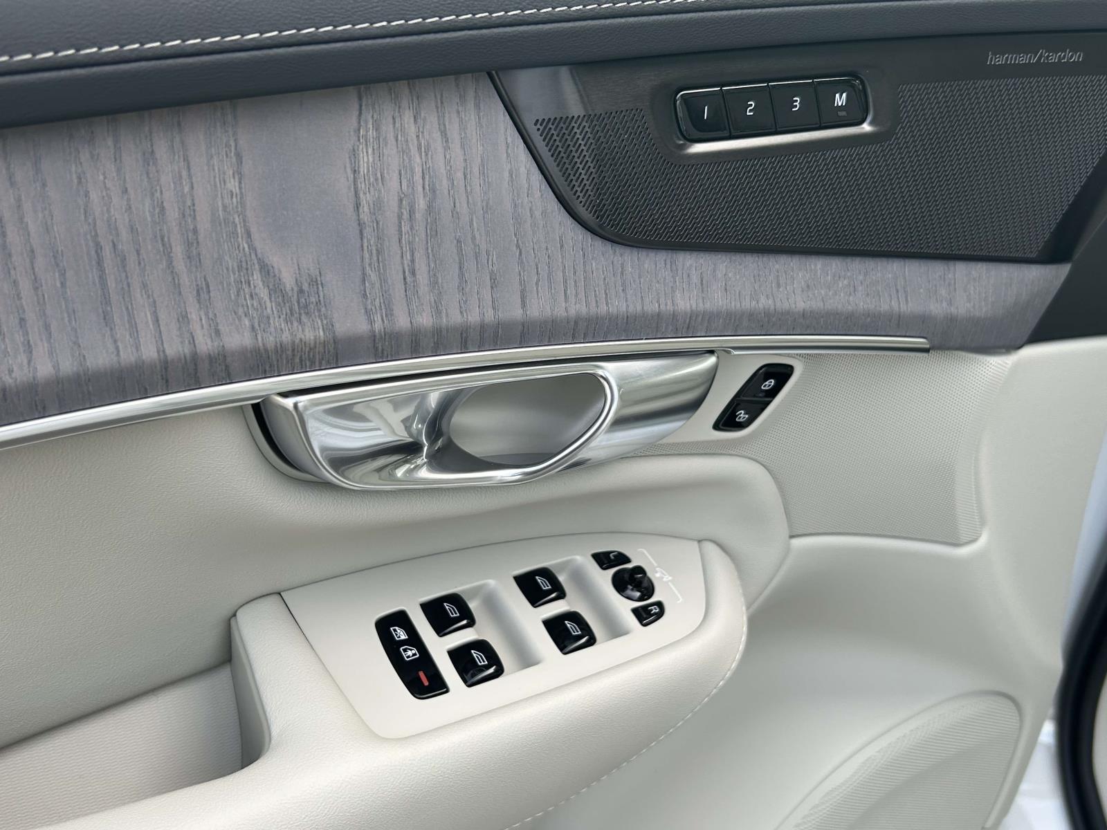 2026 Volvo XC90 Ultra - Photo 21