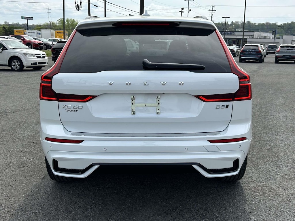 New 2026 Volvo XC60 B5 Plus SUV