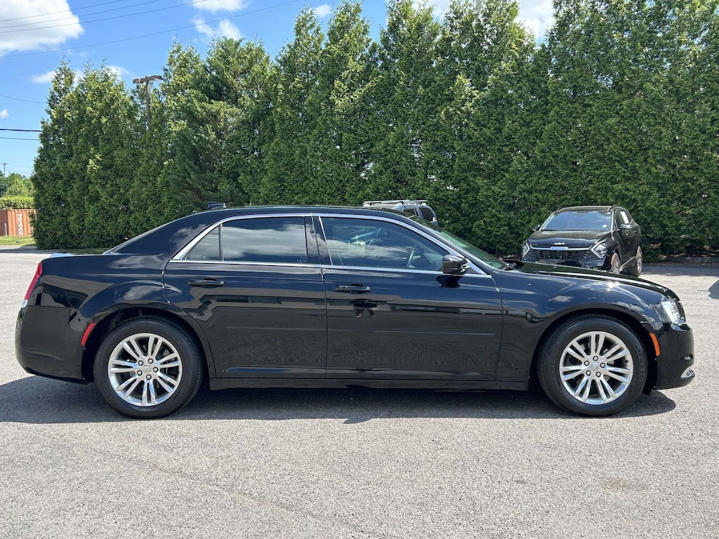 Used 2017 Chrysler 300 Limited RWD Car