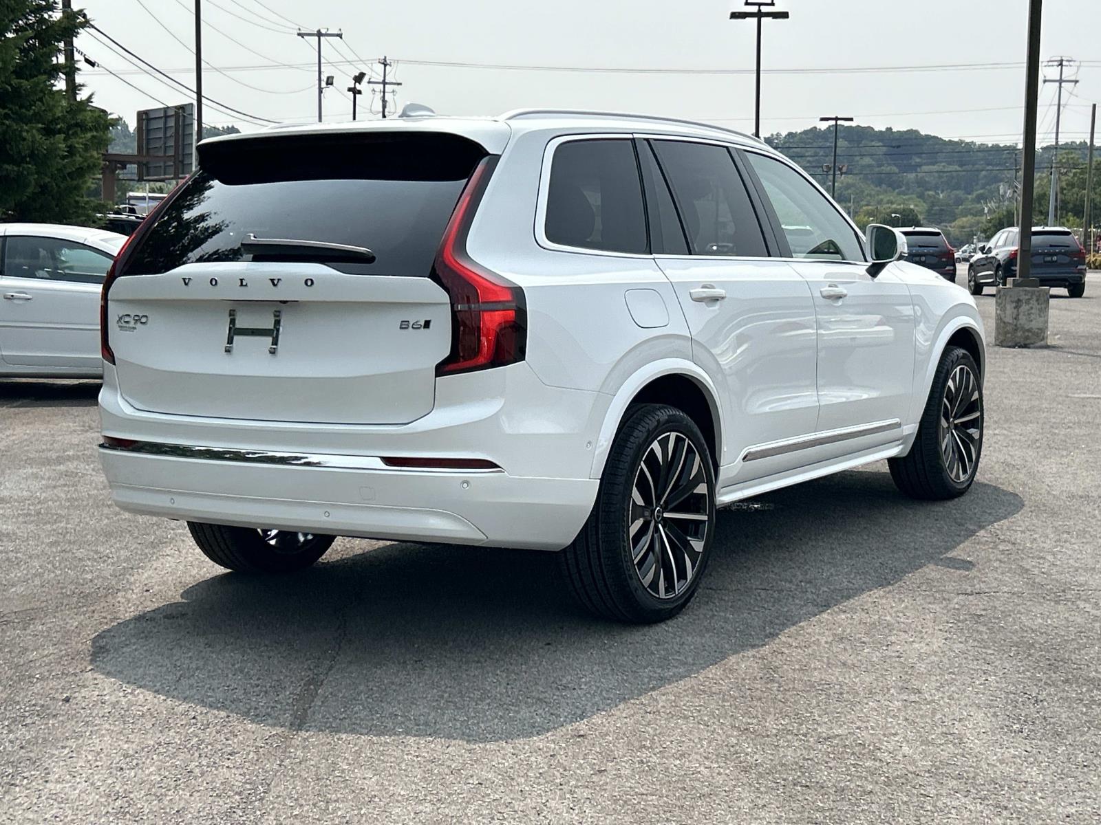 2026 Volvo XC90 AWD photo 3