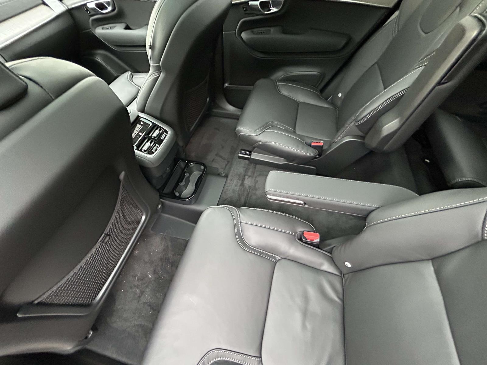 2026 Volvo XC90 Ultra - Photo 12