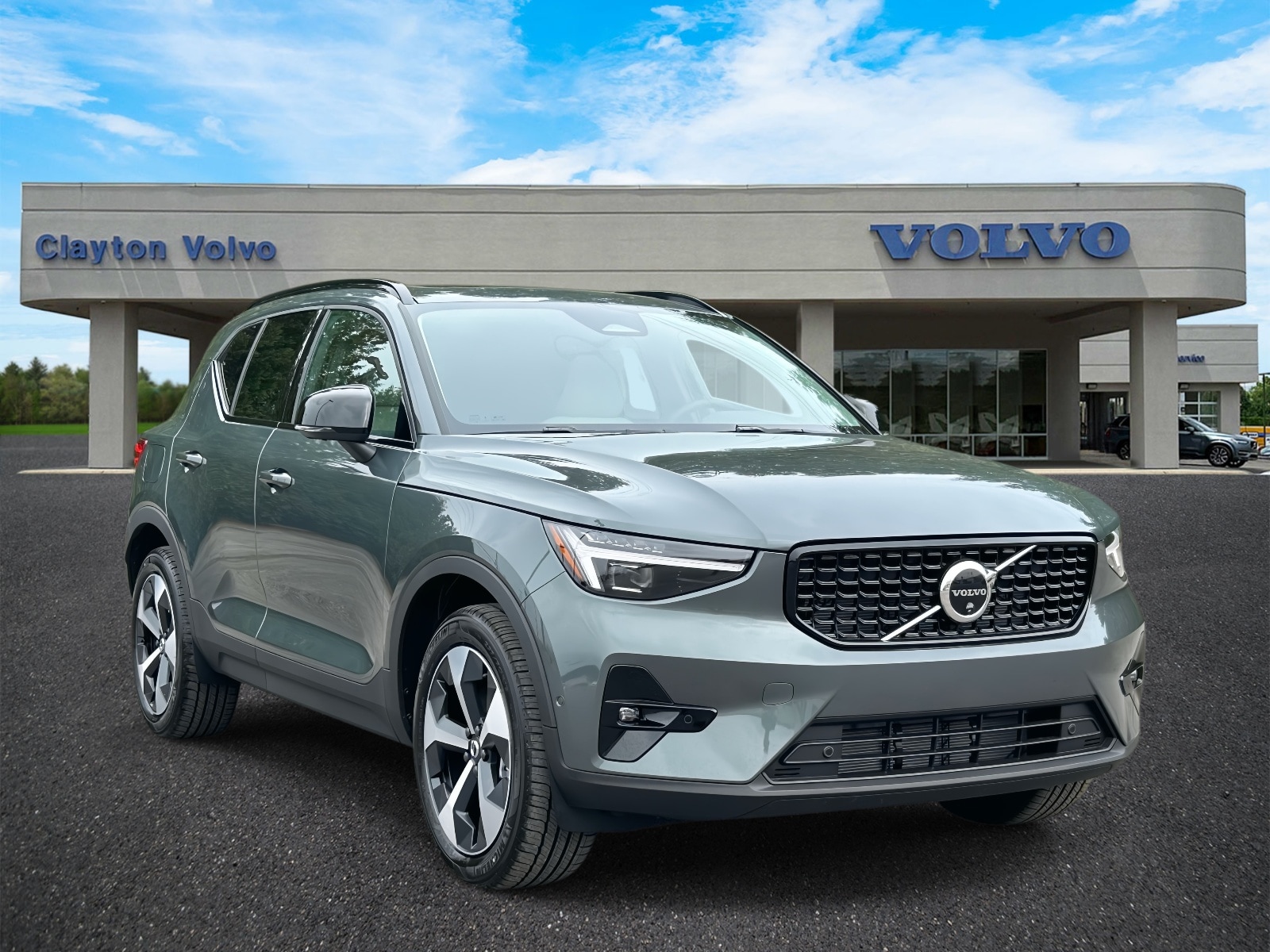 2026 Volvo XC40 Plus's photo