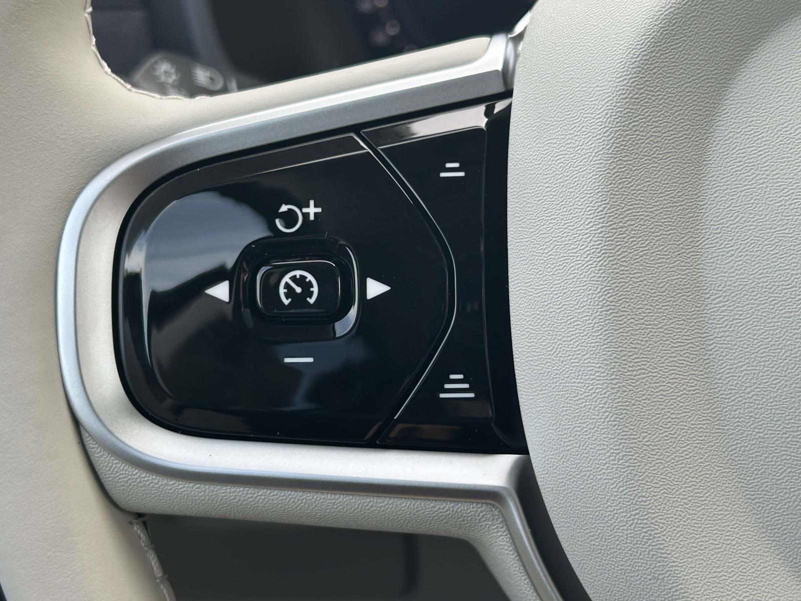 2026 Volvo XC90 Ultra - Photo 22