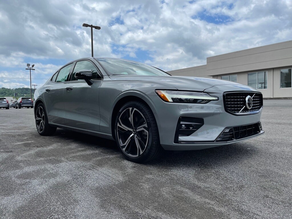 New 2024 Volvo S60 B5 Ultimate Dark For Sale/Lease in Knoxville, TN