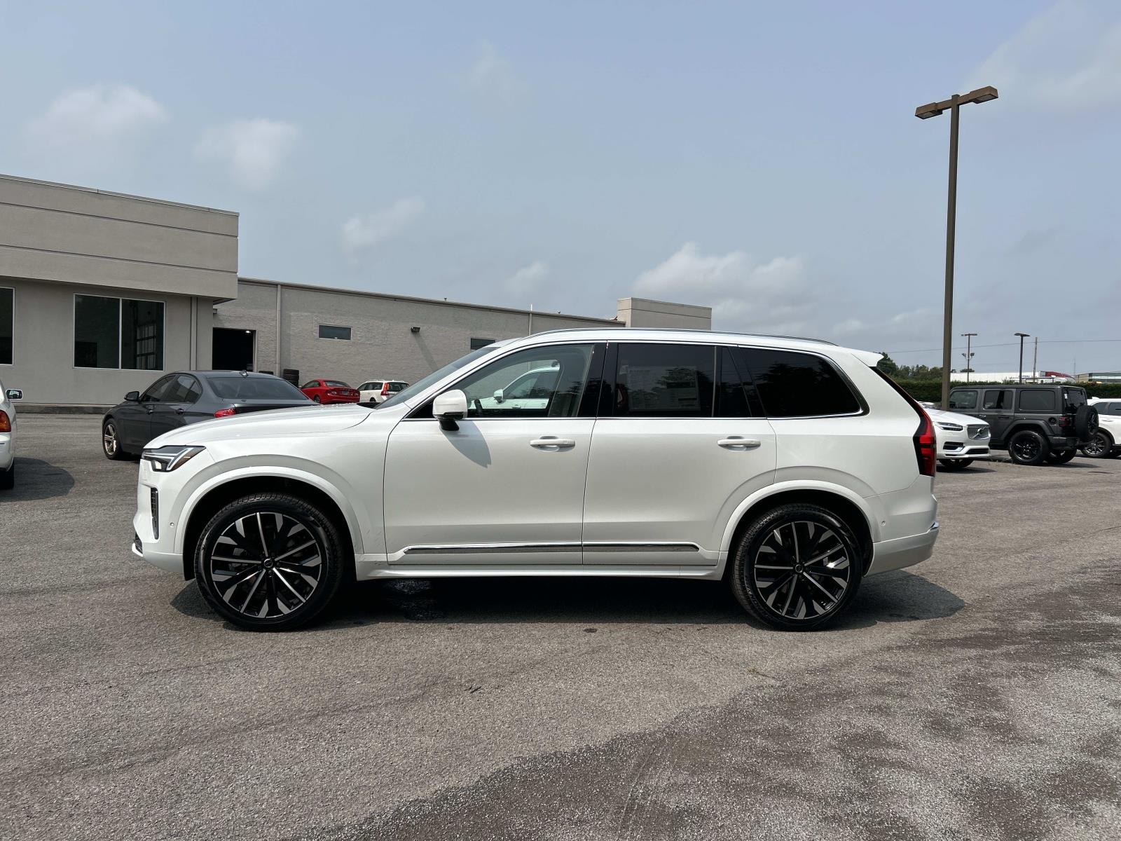 2026 Volvo XC90 Ultra - Photo 6