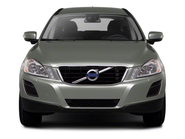 2013 Volvo XC60 AWD T6 front silver-min.jpg