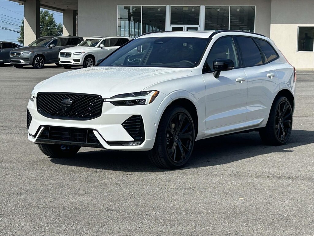 New 2026 Volvo XC60 B5 Ultra Black Edition SUV