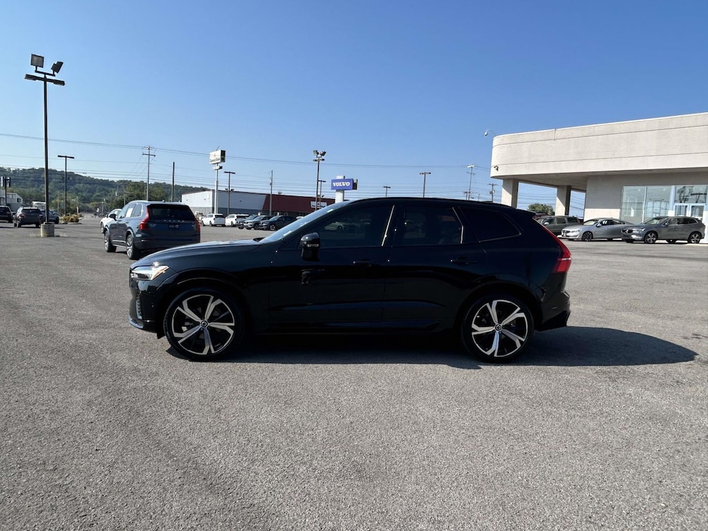 Certified 2024 Volvo XC60 B5 AWD Ultimate Dark Theme Sport Utility