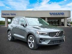 2026 Volvo XC40