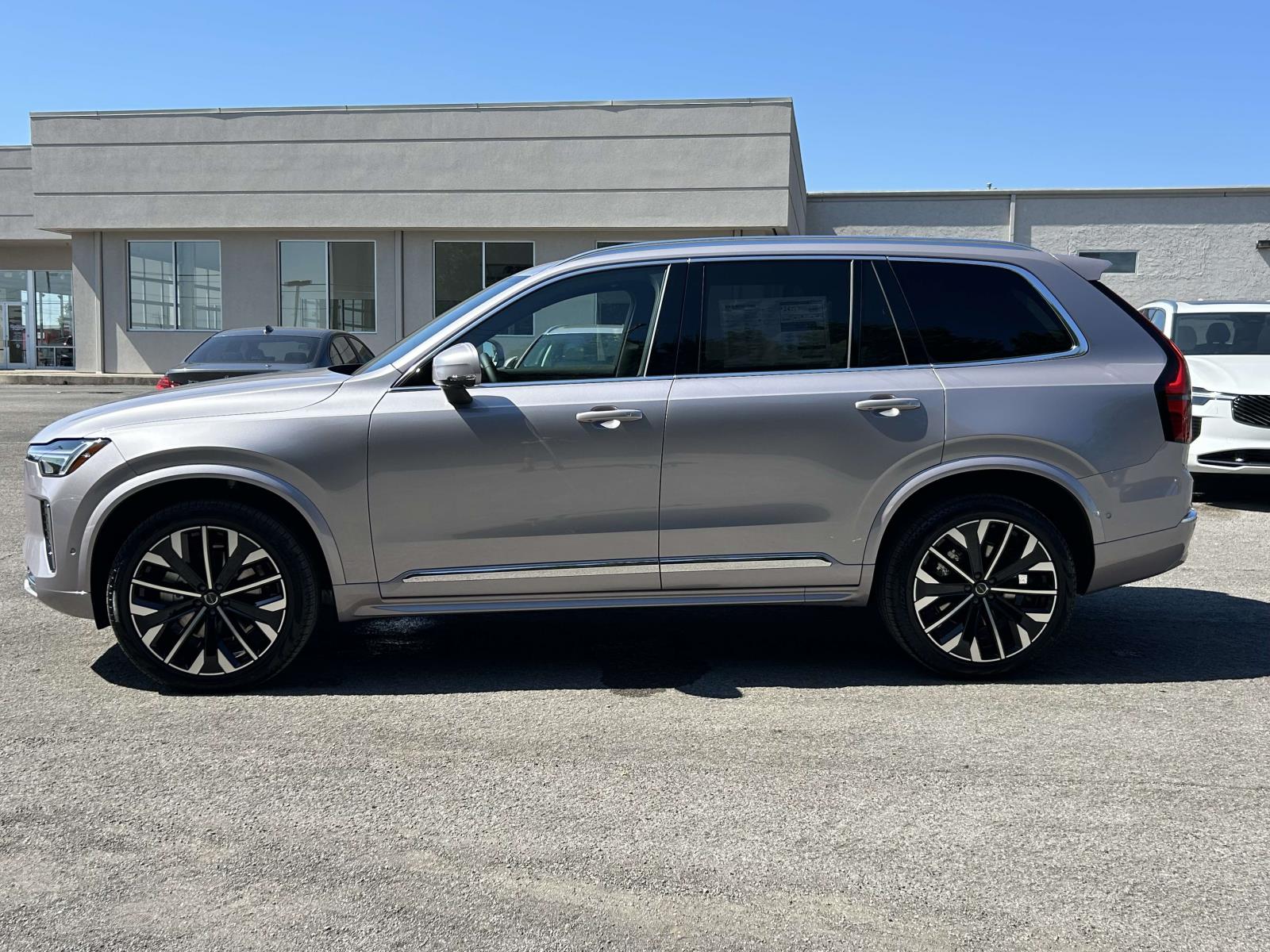 2026 Volvo XC90 Plus - Photo 6