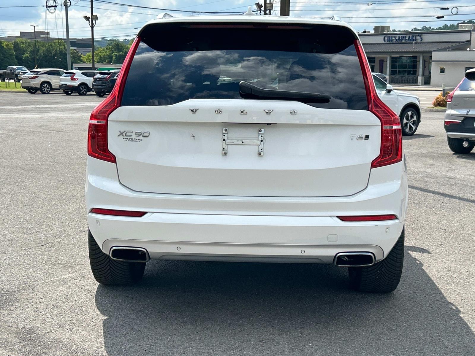 2021 Volvo XC90 T6 AWD Momentum photo 4