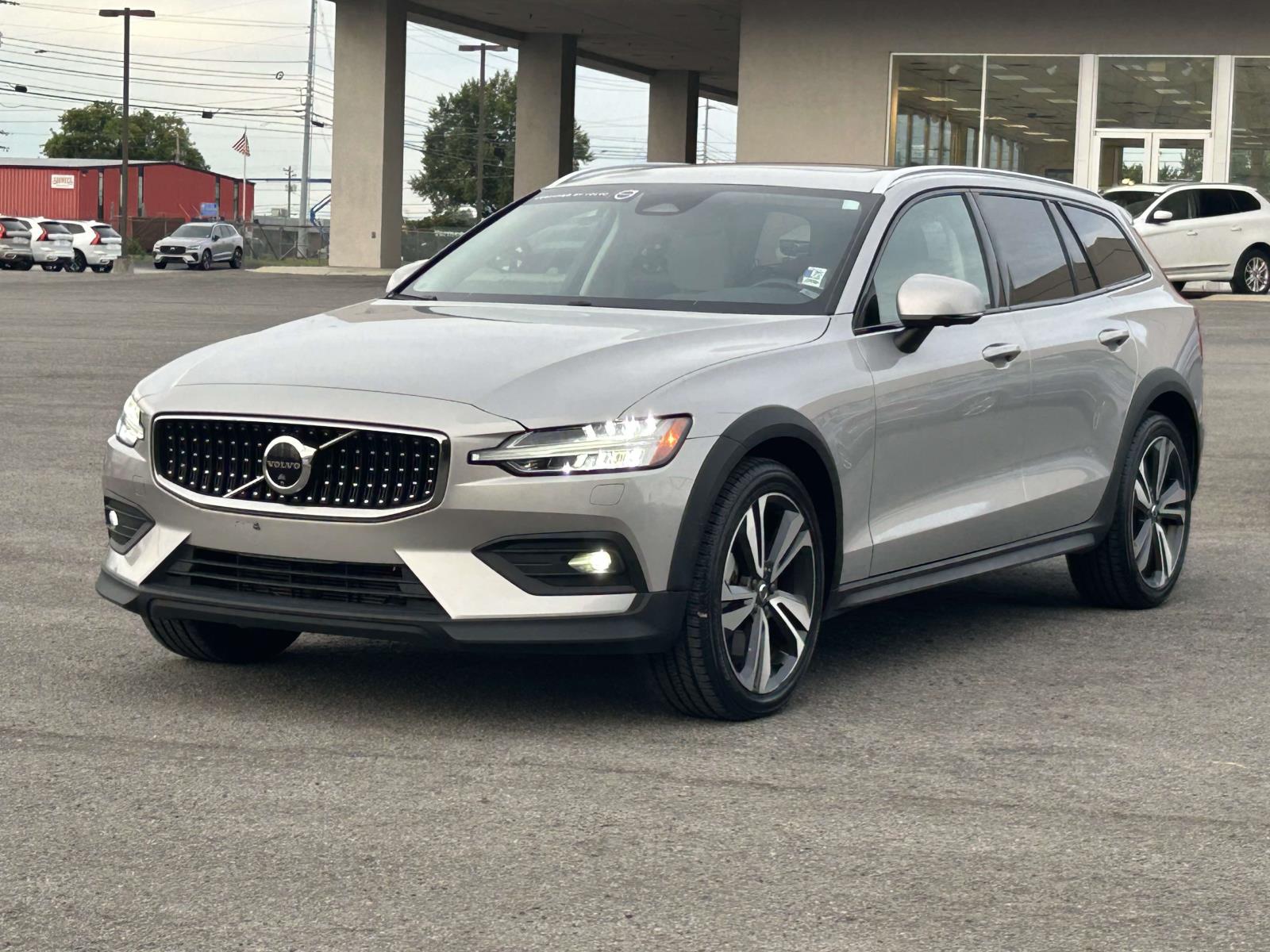 Certified 2025 Volvo V60 Cross Country B5 AWD Plus Car