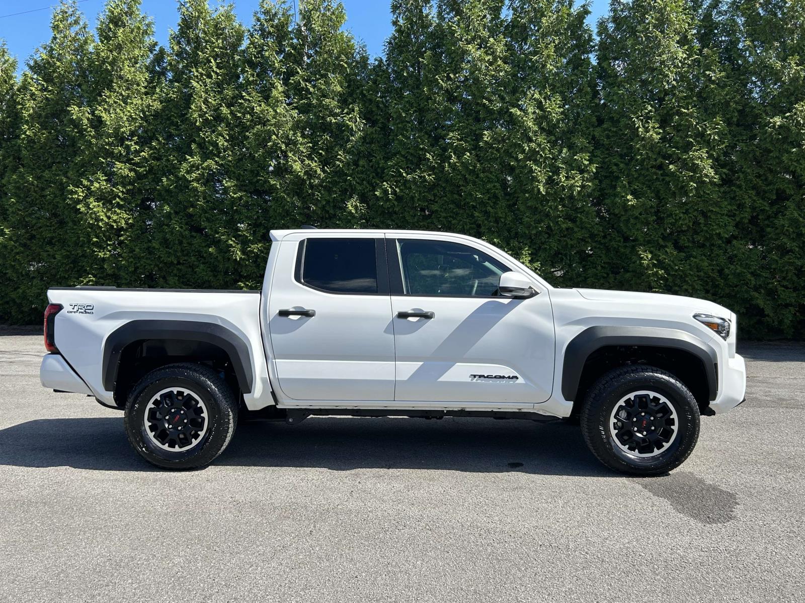2025 Toyota Tacoma 4x4 SR Double Cab photo 2