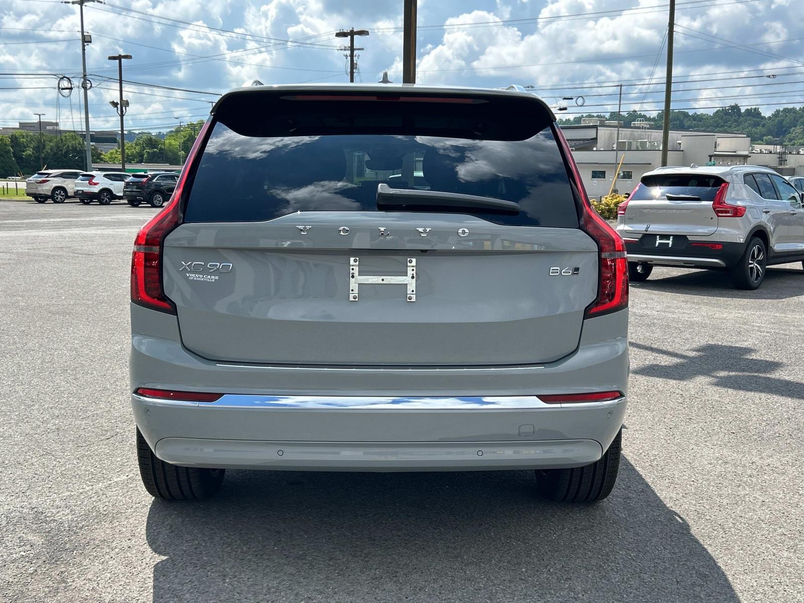 2026 Volvo XC90 Plus AWD photo 4