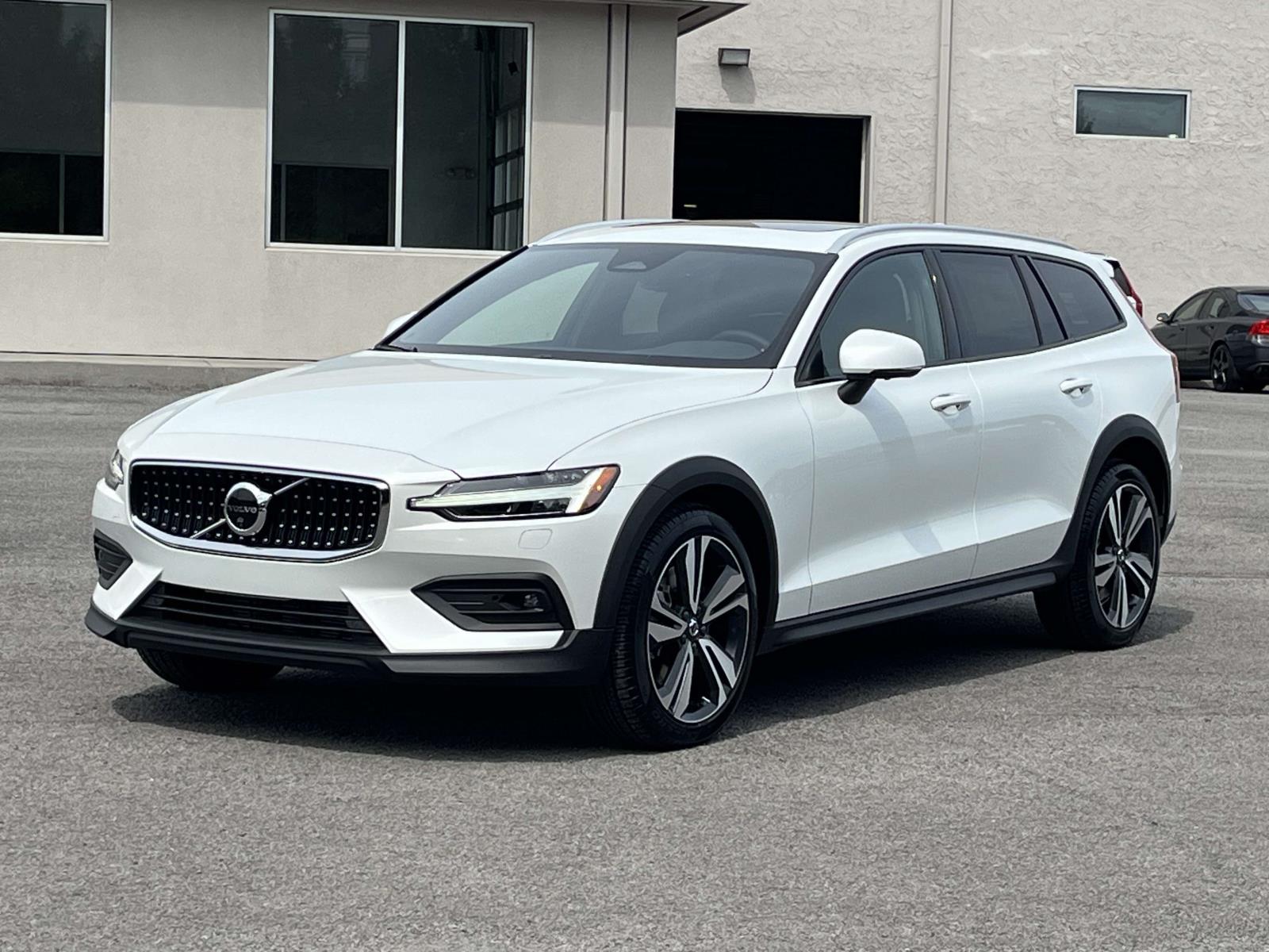 New Volvo V60 Cross Country in Knoxville, TN | Clayton Motors Inc.