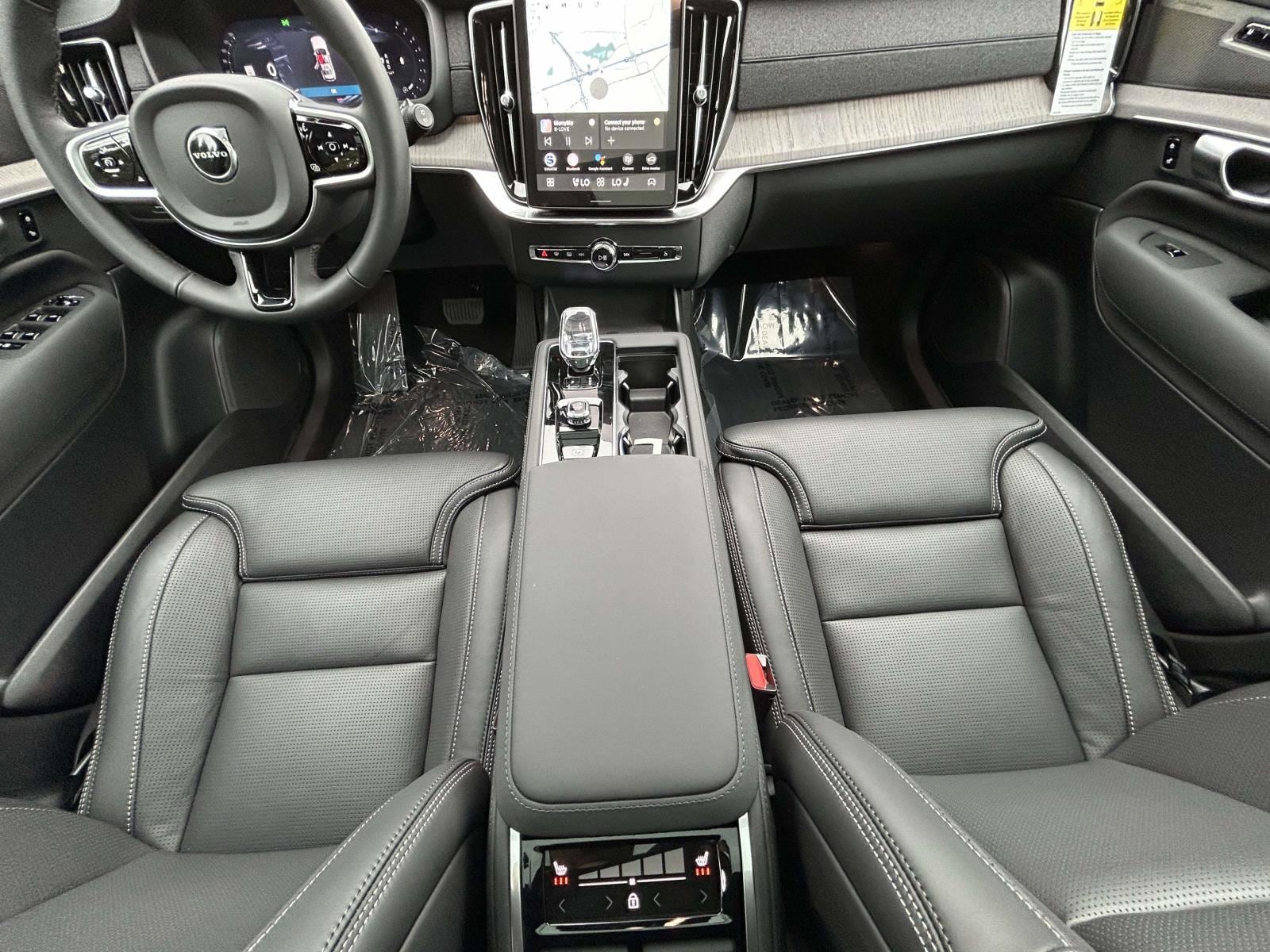 2026 Volvo XC90 Ultra - Photo 13