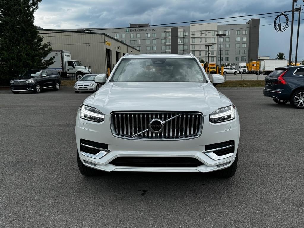 2025 Volvo XC90 Plus photo 2