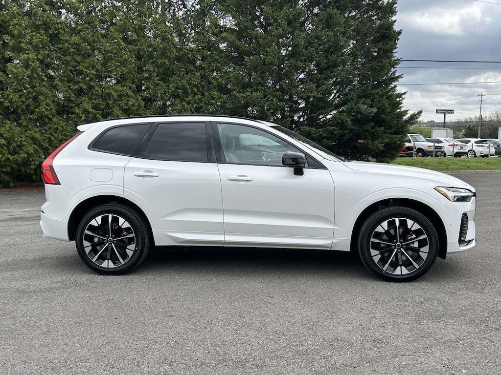 New 2026 Volvo XC60 B5 Plus SUV