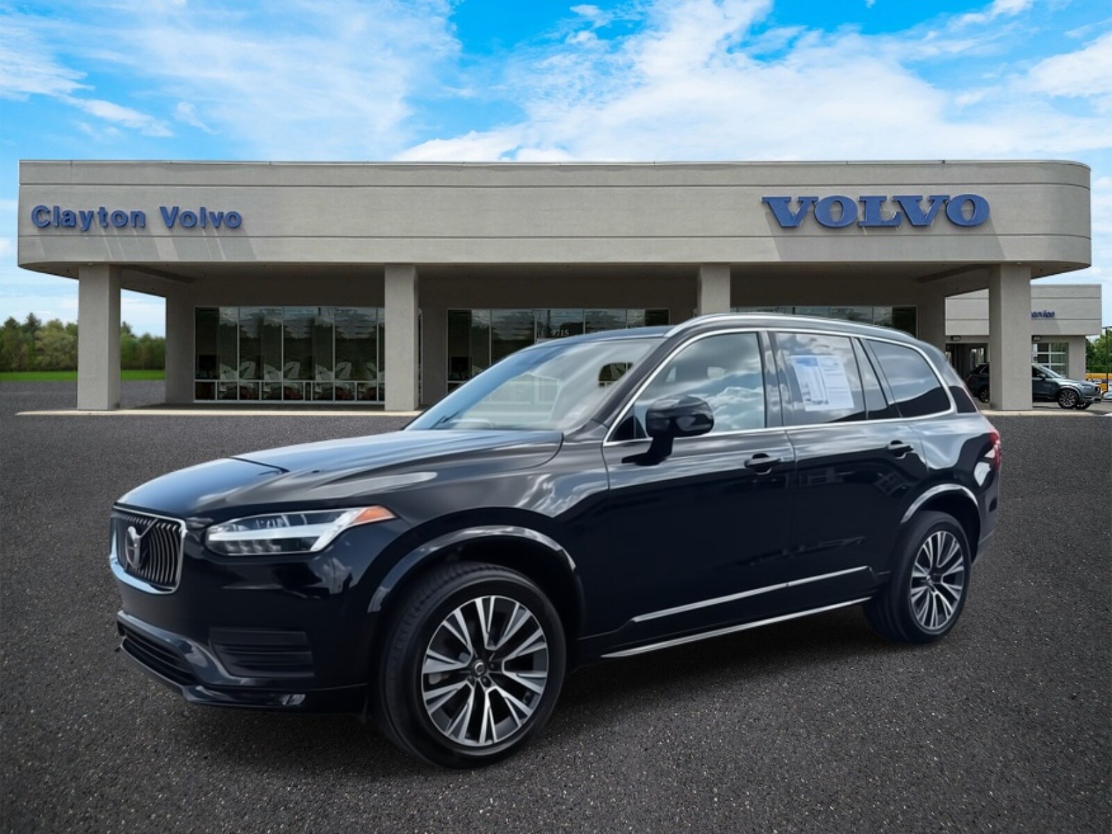 2021 Volvo XC90 T6 AWD Momentum photo 3