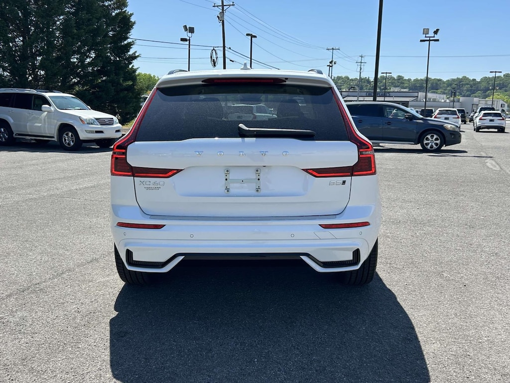 New 2026 Volvo XC60 B5 Ultra SUV
